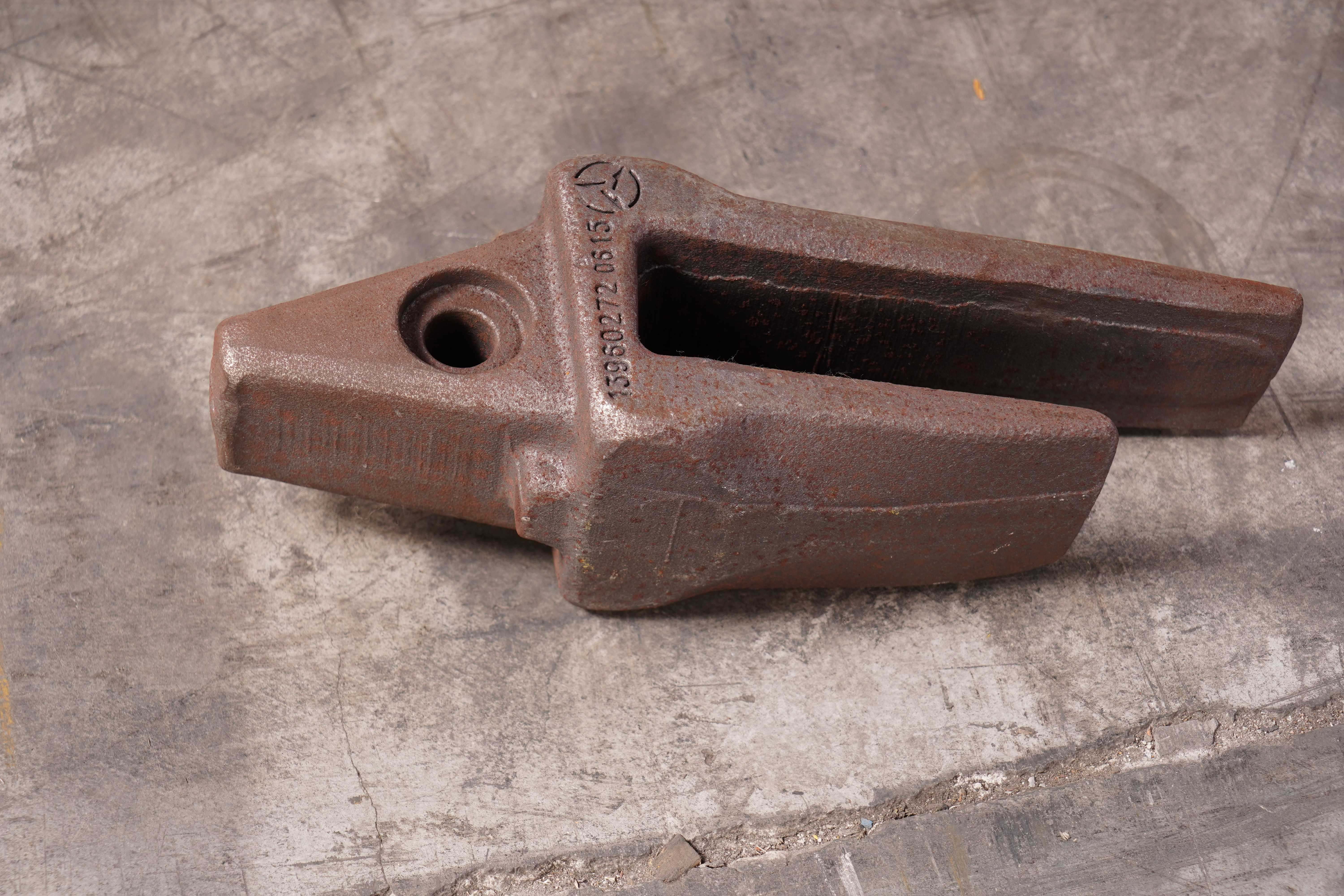 SANY Bucket Tooth Adapter 13960272 overall view