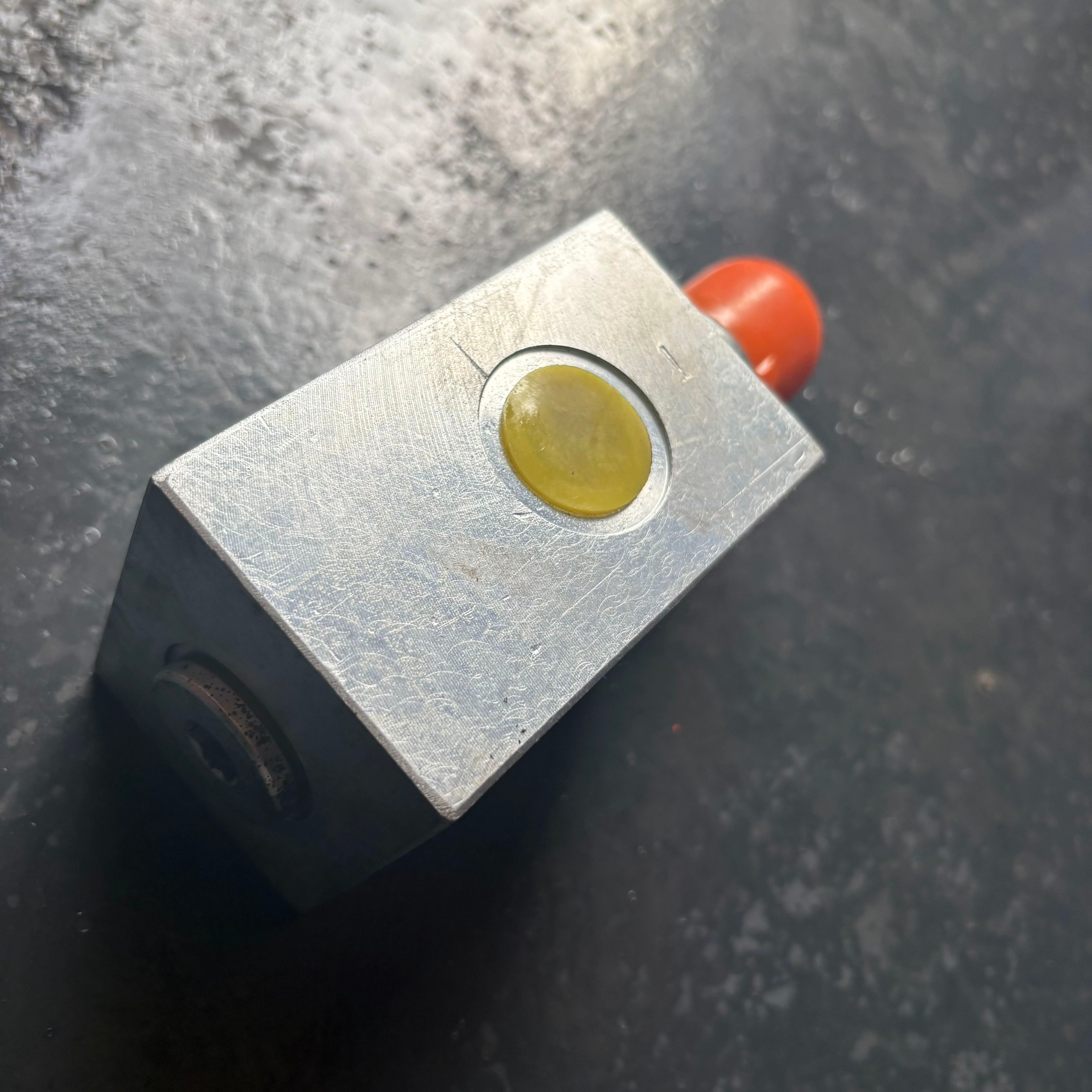SANY Fuel Solenoid Valve 60138915 side view