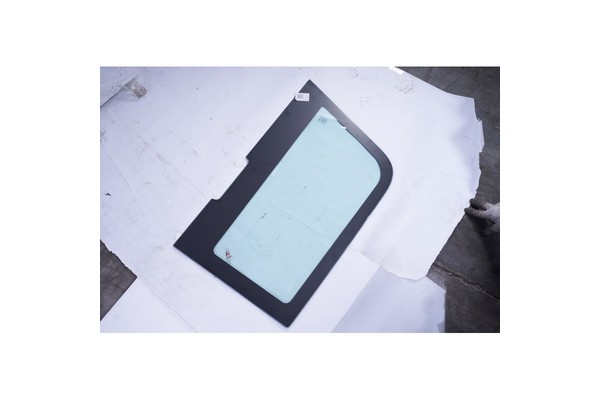 SANY Left Side Window Glass 130906000015B full pane view